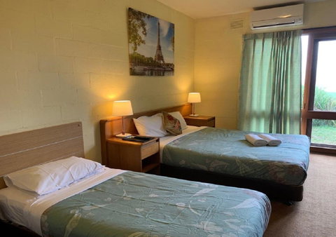 Mountain Creek Motel Bar & Restaurant - Accommodation Mermaid Beach 32