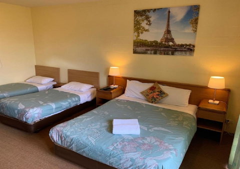 Mountain Creek Motel Bar & Restaurant - Accommodation Mermaid Beach 36