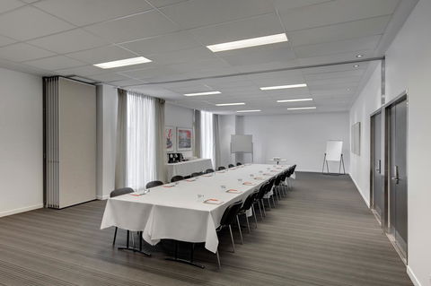 Travelodge Hotel Melbourne Docklands - Accommodation Mermaid Beach 17