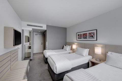 Travelodge Hotel Melbourne Docklands - Accommodation Mermaid Beach 3