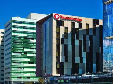 Travelodge Hotel Melbourne Docklands - Accommodation Mermaid Beach 4