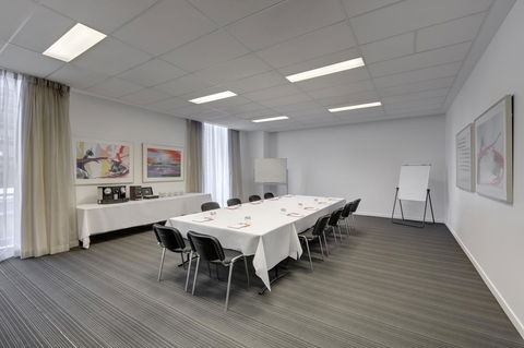 Travelodge Hotel Melbourne Docklands - Accommodation Mermaid Beach 24