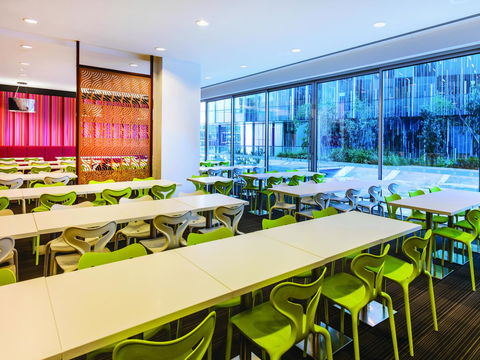 Travelodge Hotel Melbourne Docklands - Accommodation Mermaid Beach 21