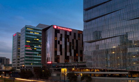 Travelodge Hotel Melbourne Docklands - Accommodation Mermaid Beach 23