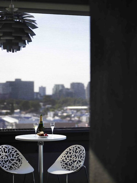The Cullen Melbourne - Art Series - Accommodation Mermaid Beach 40