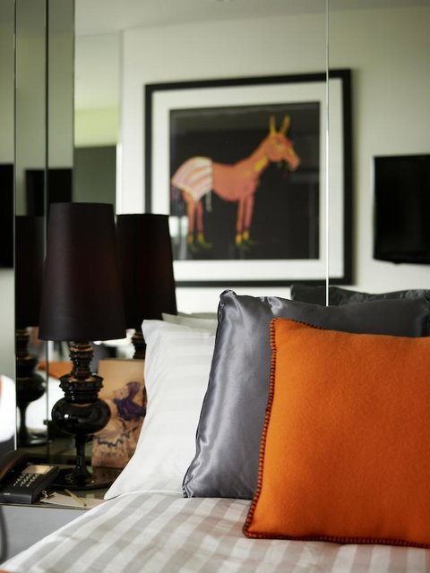The Cullen Melbourne - Art Series - Accommodation Mermaid Beach 8
