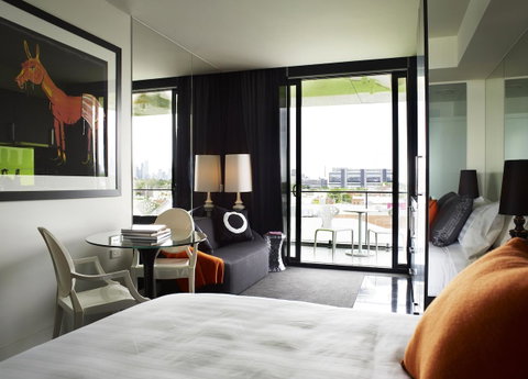 The Cullen Melbourne - Art Series - Accommodation Mermaid Beach 27