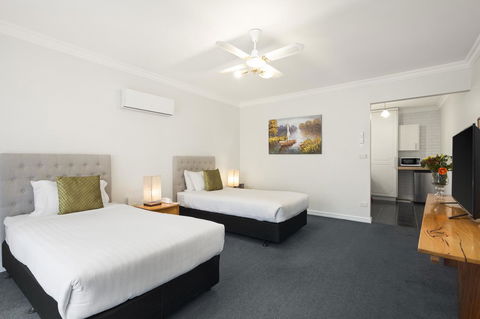 The International Motel Apollo Bay - Accommodation Mermaid Beach 13