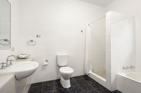 The International Motel Apollo Bay - Accommodation Mermaid Beach 11