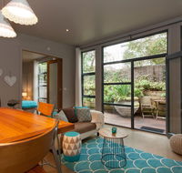The Love Shack - romantic bungalow - Accommodation Mermaid Beach