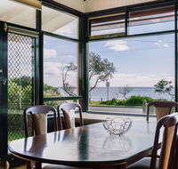 Beach Front Beauty - Ocean front views - Accommodation Mermaid Beach