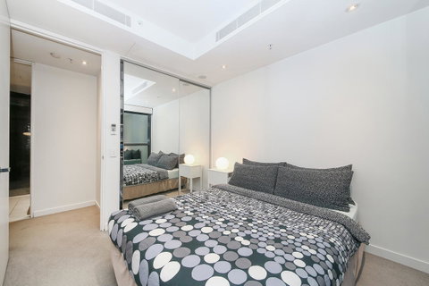 COZY 2BR Suites, FEDERATION SQUARE + FREE Parking - Accommodation Mermaid Beach 2