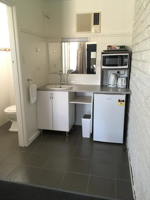 Motel Yarrawonga - Accommodation Mermaid Beach 5