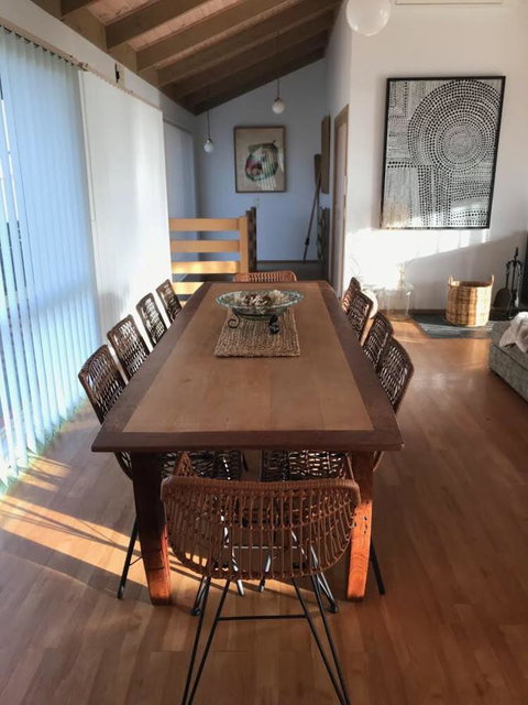 Sunsets On Martyrs Luxury Coastal Beach House Peterborough - Accommodation Mermaid Beach 12