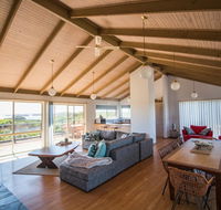 Sunsets on Martyrs Beach House - Ocean Views - Accommodation Mermaid Beach