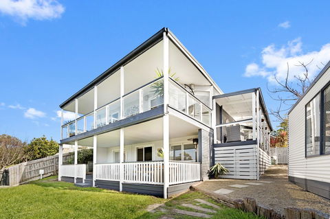 Peninsula Retreat - Accommodation Mermaid Beach 1