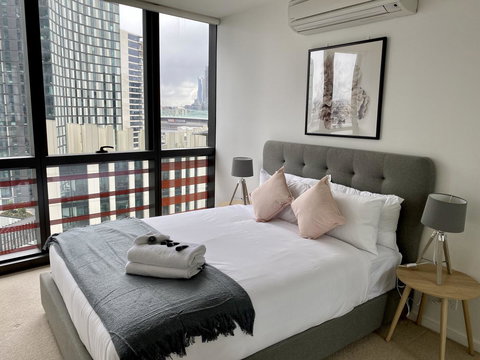 JC Waterfront Apartments On Collins - Accommodation Mermaid Beach 5