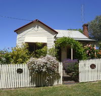 Miss Pym's Cottage - Accommodation Mermaid Beach