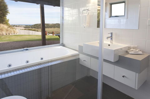 Anchors Port Campbell - Accommodation Mermaid Beach 5