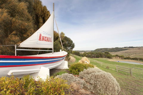 Anchors Port Campbell - Accommodation Mermaid Beach 12