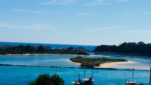 The Boathouse A 3 Bedroom House - Accommodation Mermaid Beach 0