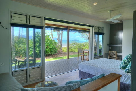 The Bungalows - Accommodation Mermaid Beach 1