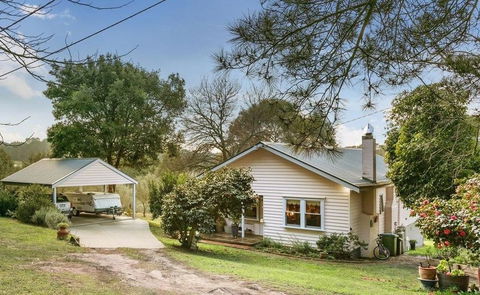 The Caretakers Cottage - Accommodation Mermaid Beach 0