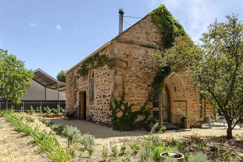 The Chapel - Accommodation Mermaid Beach 0