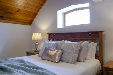 The Chapel - Accommodation Mermaid Beach 3