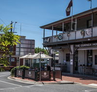 The Corner Hotel Alexandra - Accommodation Mermaid Beach