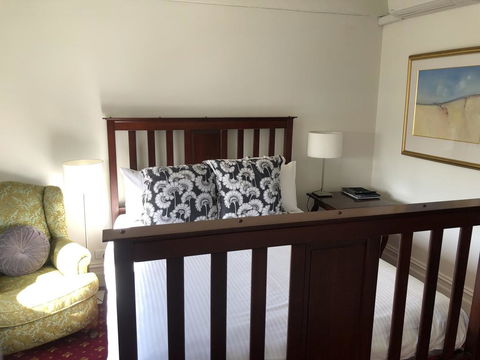 The Corner Hotel Alexandra - Accommodation Mermaid Beach 3