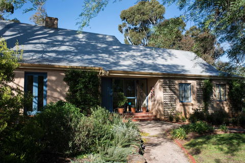 The Cottage At Riverside Farm - Accommodation Mermaid Beach 2