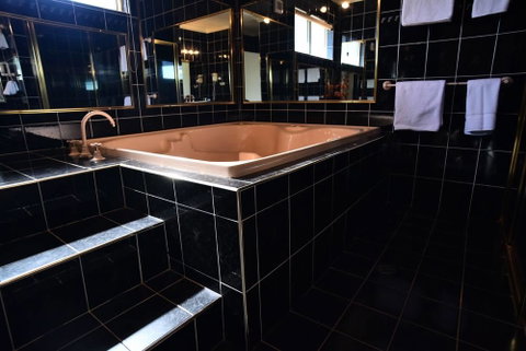 The Crossing Motel - Accommodation Mermaid Beach 1