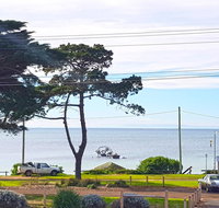 The Esplanade Holiday Home - Accommodation Mermaid Beach