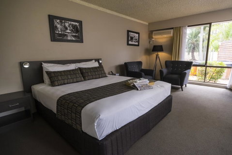 The Galaxy Motel - Accommodation Mermaid Beach 2