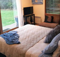 The Gurdies Room with Amazing Sunset Views - Accommodation Mermaid Beach
