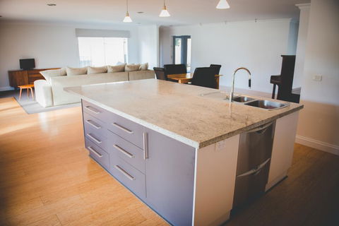 The Hicks - Accommodation Mermaid Beach 1