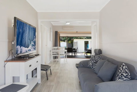 The Inlet Cottage - Accommodation Mermaid Beach 2