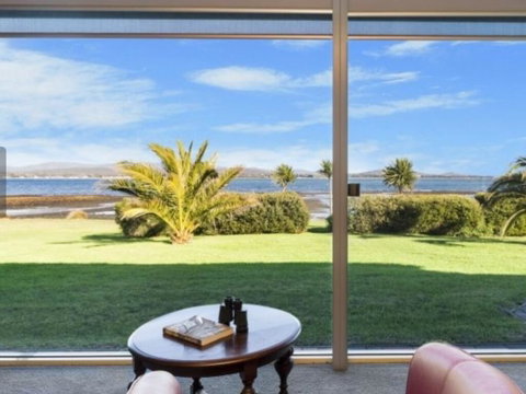 The Lodge - Accommodation Mermaid Beach 1