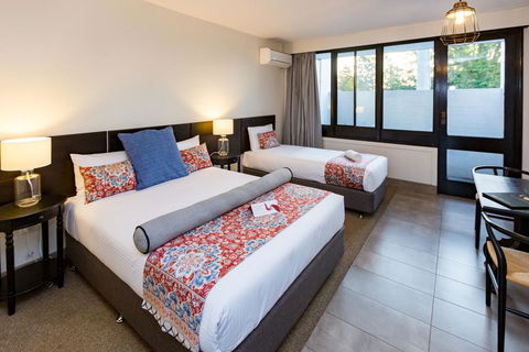 The Matador - Accommodation Mermaid Beach 2
