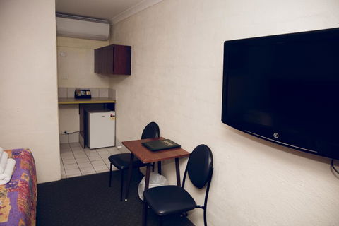 The Miners Rest Motel - Accommodation Mermaid Beach 1
