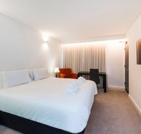 The Nest - Spacious Studio on Newcastle St with Roof Terrace - Accommodation Mermaid Beach