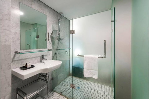 The Nest - Spacious Studio On Newcastle St With Roof Terrace - Accommodation Mermaid Beach 2