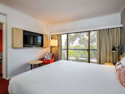 The Plaza Hotel Kalgoorlie - Accommodation Mermaid Beach 2