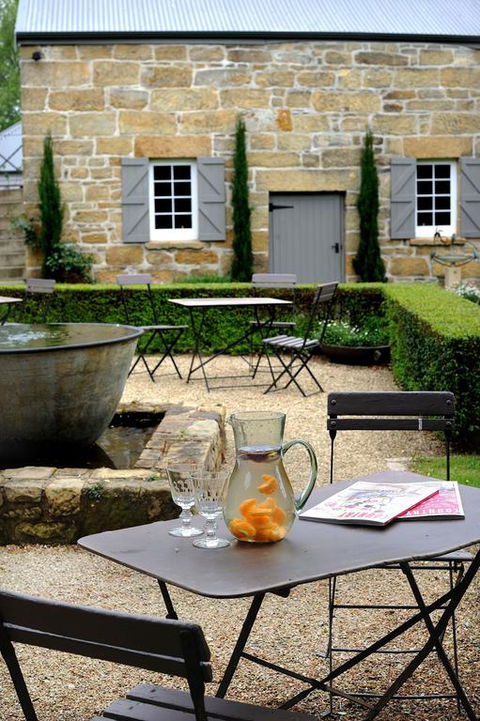 The Red Feather Inn - Accommodation Mermaid Beach 3