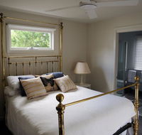 The Red Feather Inn - Accommodation Mermaid Beach