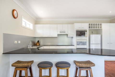 The Sands - 4/46 Jones Avenue Mollymook - Accommodation Mermaid Beach 1