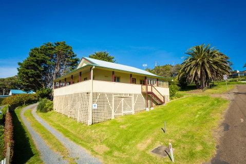 The Seamist Cottage - Accommodation Mermaid Beach 1