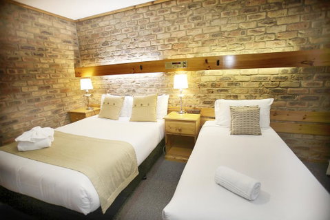 The Settlement Historic Hotel - Accommodation Mermaid Beach 1
