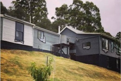 The Tin Dragon - Accommodation Mermaid Beach 1